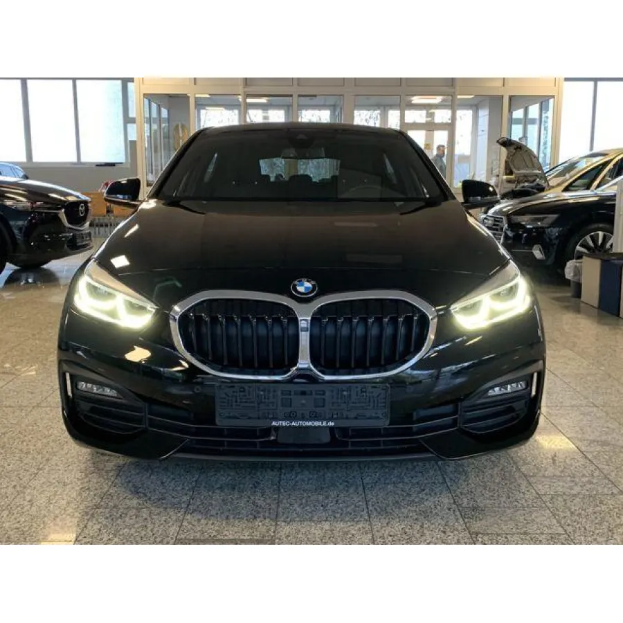 BMW 118, 2023, МКПП, пробег 32600 км