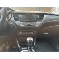 Opel Crossland, 2023, МКПП, пробег 19787 км