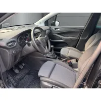 Opel Crossland, 2023, МКПП, пробег 19787 км
