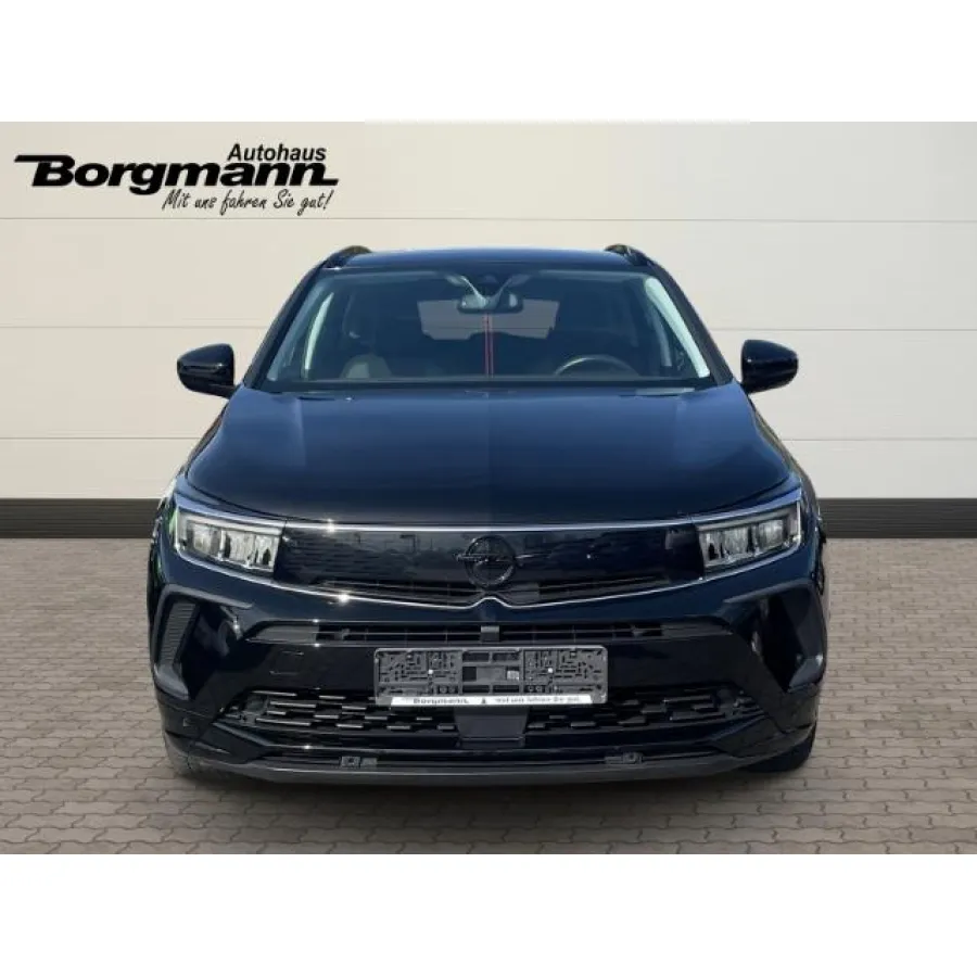 Opel Grandland, 2022, МКПП, пробег 22100 км