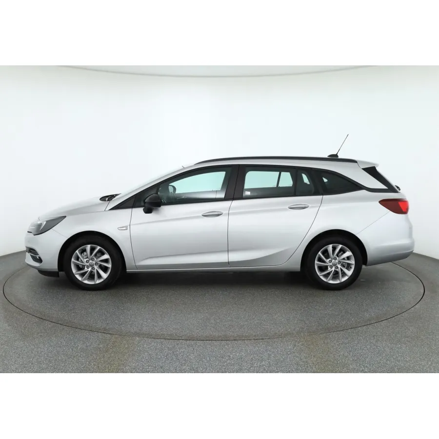 Opel Astra, 2022, МКПП, пробег 69997 км