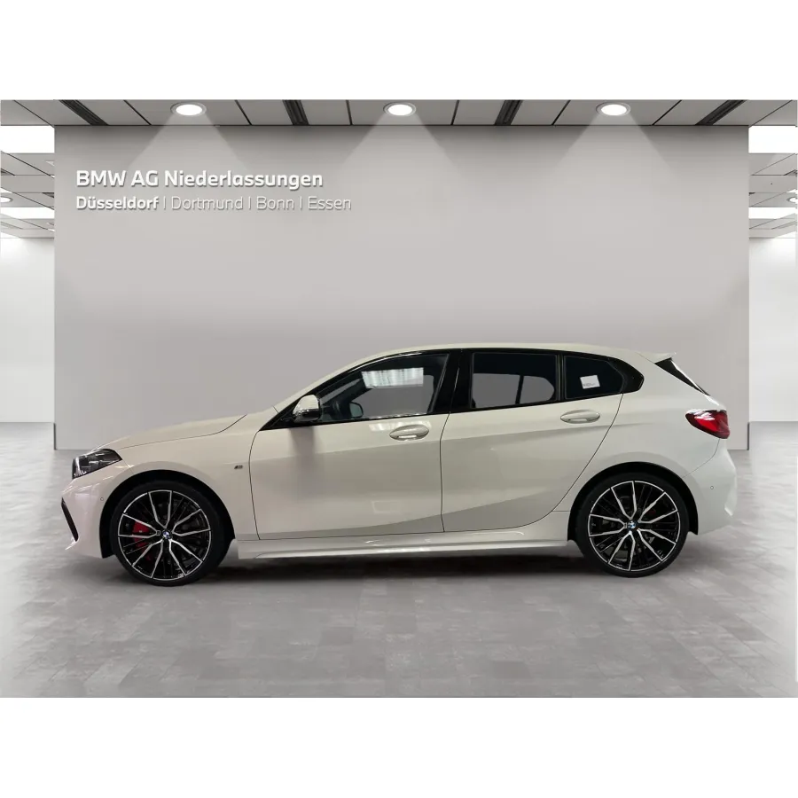 BMW 118, 2023, АКПП, пробег 14382 км