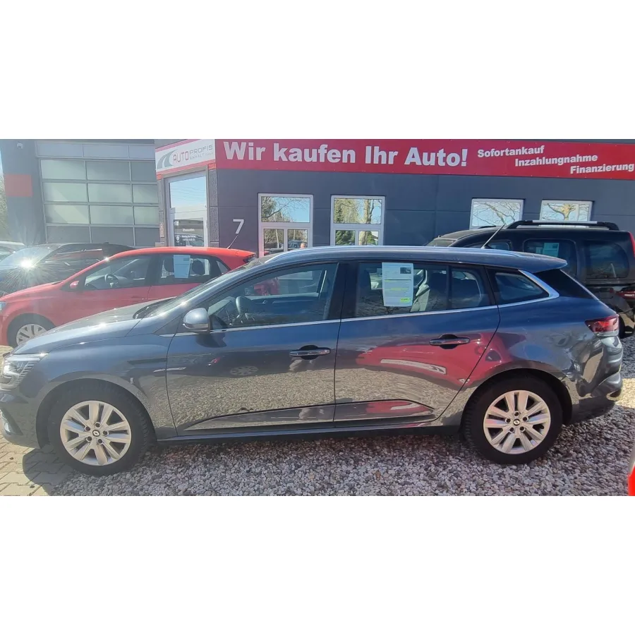 Renault Megane, 2023, МКПП, пробег 96000 км