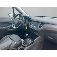Opel Crossland, 2023, МКПП, пробег 27498 км