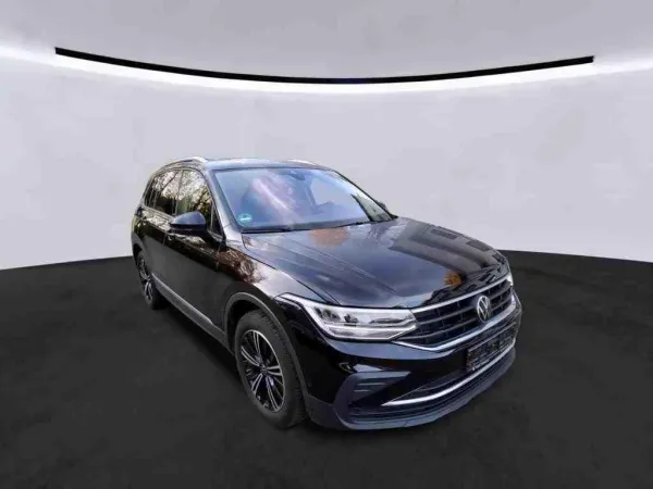 Volkswagen Tiguan, 2022, АКПП, пробег 45452 км