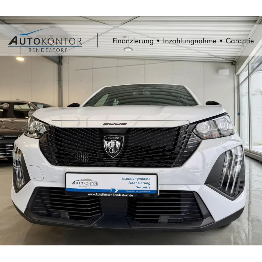 Peugeot 2008, 2023, МКПП, пробег 10631 км