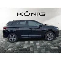 Opel Grandland, 2023, МКПП, пробег 19217 км