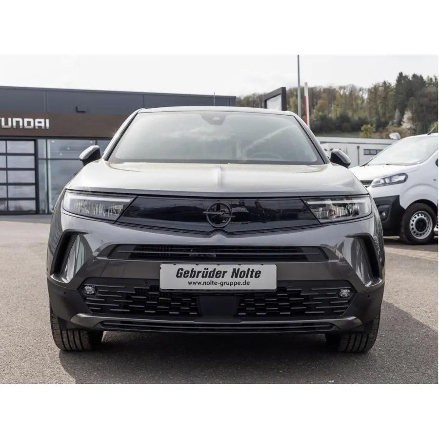 Opel Mokka, 2023, МКПП, пробег 22679 км