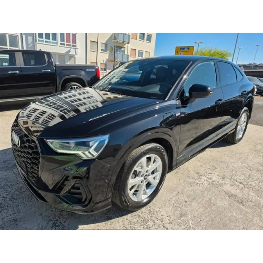 Audi Q3, 2023, АКПП, пробег 79000 км