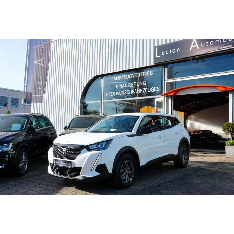 Peugeot 2008, 2022, АКПП, пробег 100000 км