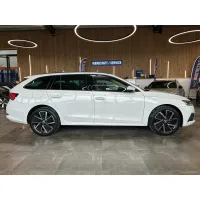 Skoda Octavia, 2023, АКПП, пробег 83485 км