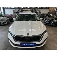 Skoda Octavia, 2023, АКПП, пробег 83485 км
