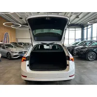 Skoda Octavia, 2023, АКПП, пробег 83485 км