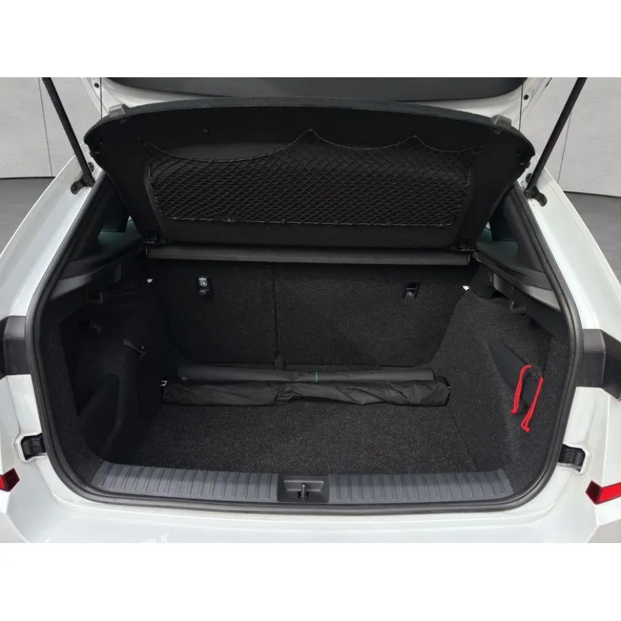 Skoda Kamiq, 2023, МКПП, пробег 32894 км