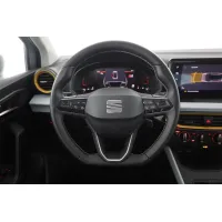 Seat Arona, 2023, МКПП, пробег 24343 км