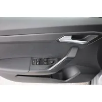 Seat Arona, 2023, МКПП, пробег 24343 км