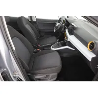 Seat Arona, 2023, МКПП, пробег 24343 км