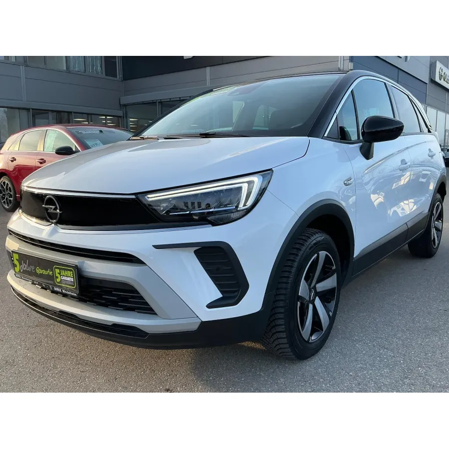 Opel Crossland, 2023, МКПП, пробег 15740 км