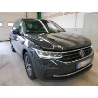 Volkswagen Tiguan, 2023, АКПП, пробег 38950 км