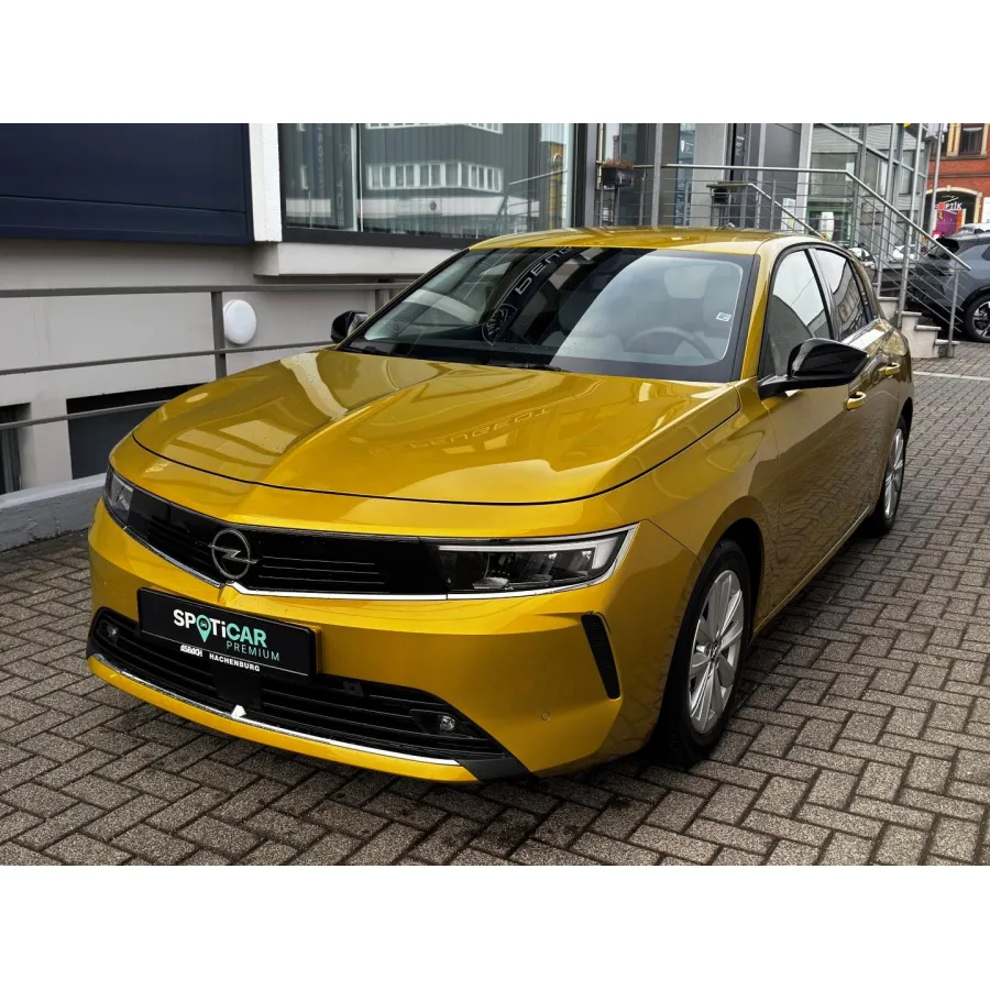 Opel Astra, 2023, МКПП, пробег 9300 км