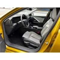 Opel Astra, 2023, МКПП, пробег 9300 км