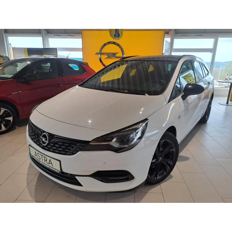 Opel Astra, 2022, МКПП, пробег 64500 км