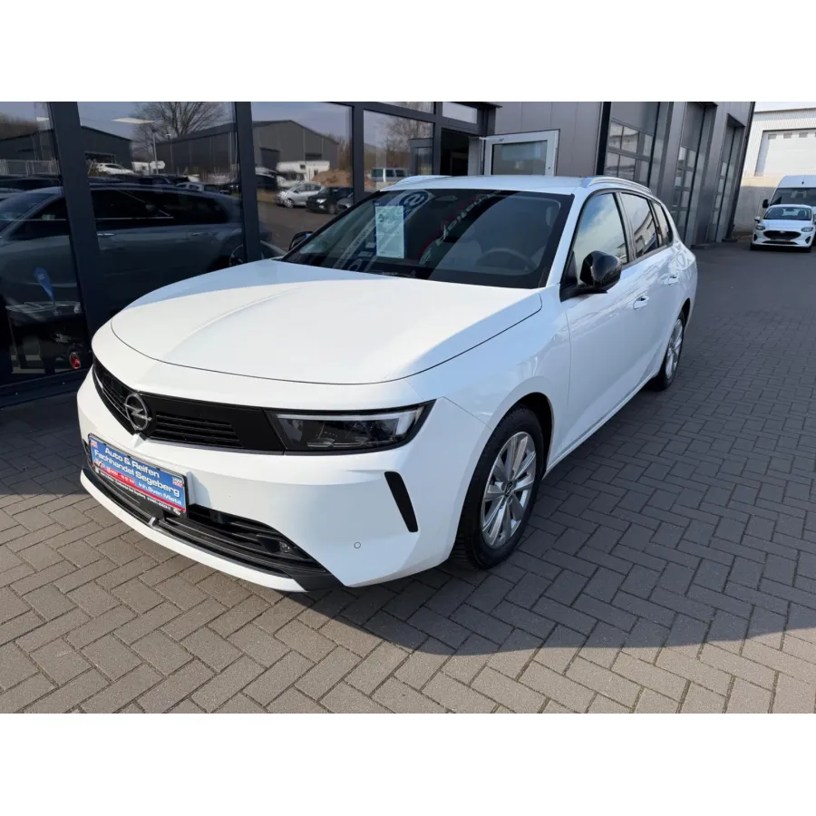 Opel Astra, 2023, МКПП, пробег 45400 км