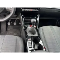 Peugeot 208, 2022, МКПП, пробег 31900 км