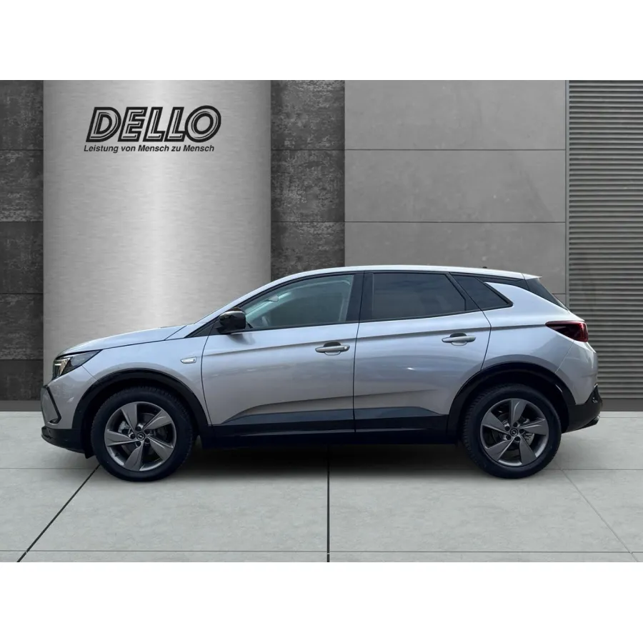 Opel Grandland, 2023, МКПП, пробег 4194 км