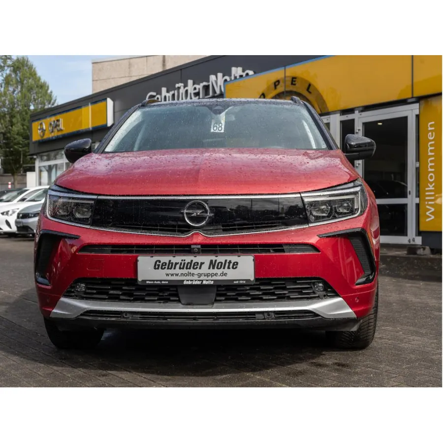 Opel Grandland, 2023, МКПП, пробег 28027 км