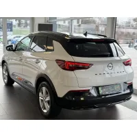 Opel Grandland, 2023, МКПП, пробег 23630 км