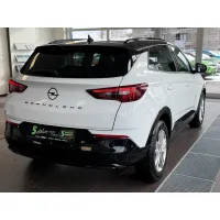 Opel Grandland, 2023, МКПП, пробег 23630 км