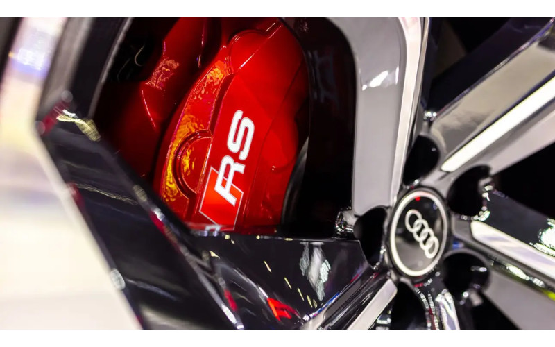 Audi отзывает 96 тысяч электромобилей e-tron и Q8 e-tron: важная информация для владельцев.