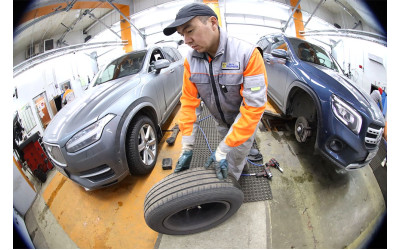 Автомобилисты Москвы переобуваются на летнюю резину