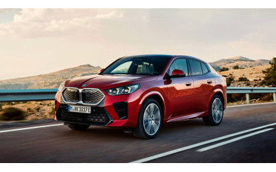 BMW представила доступную версию iX2 Pure Edition