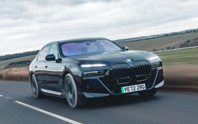 BMW Семерка претерпевает радикальные изменения