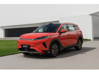 BYD выпустила обновленный кроссовер Sealion 05