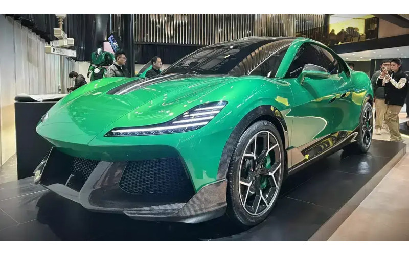 Dreame анонсировала дату выхода своего первого электромобиля-купе