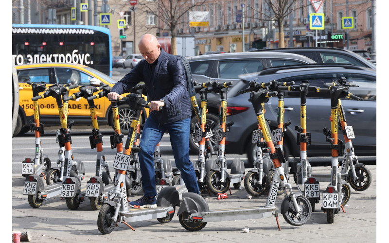 Электросамокаты снижают риск получения травм на 15%