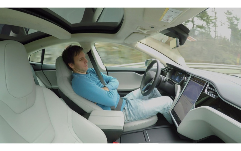 Европа разрешила полуавтоматическое управление автомобилями