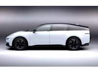 Ford раскрыл секрет трехрядного кроссовера: взгляните на фото!