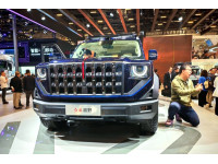 Hongqi на Пекинском автосалоне представили новый флагманский внедорожник