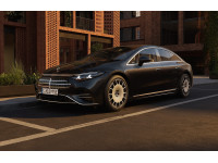 Mercedes представил обновленный EQS с штурвалом в неожиданной форме