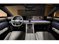 Немецкие автомобилисты выбрали экран вместо салона - новая тенденция из Китая