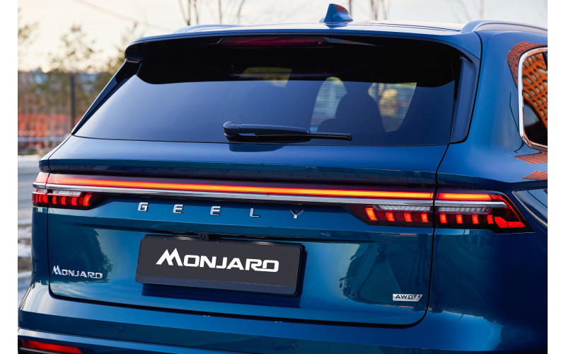 Новый Geely Monjaro i-HEV доступен для предзаказа в Китае от 1,65 млн рублей.