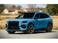 Новый кроссовер Zeekr оснащен тремя моторами мощностью 1380 лошадиных сил