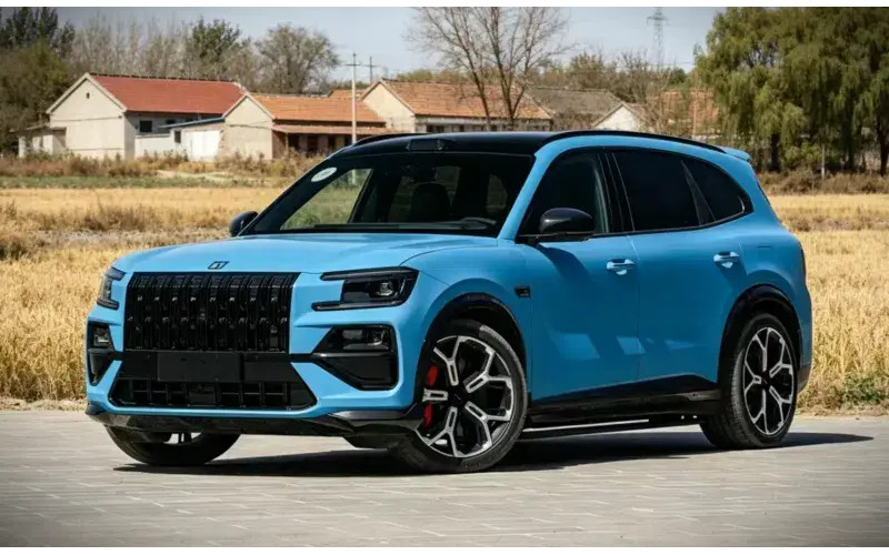 Новый кроссовер Zeekr оснащен тремя моторами мощностью 1380 лошадиных сил