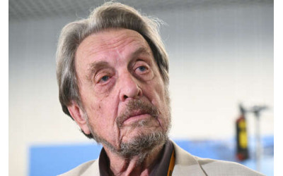 Отец Илона Маска предложил разместить завод Tesla в Нижнем Новгороде