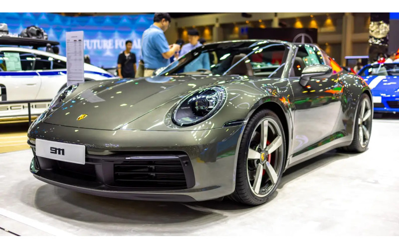 Porsche планирует внедрить механические компоненты в свои электромобили