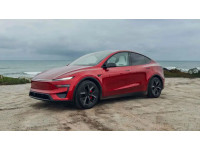 Прокачанные дворники: новшества для электрокаров Tesla